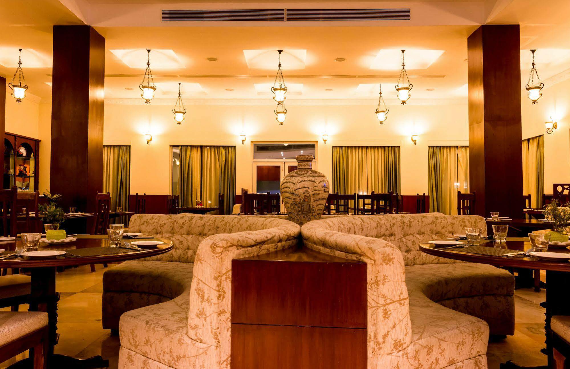 Pratap Mahal Pushkar Ihcl Seleqtion Hotel Buitenkant foto