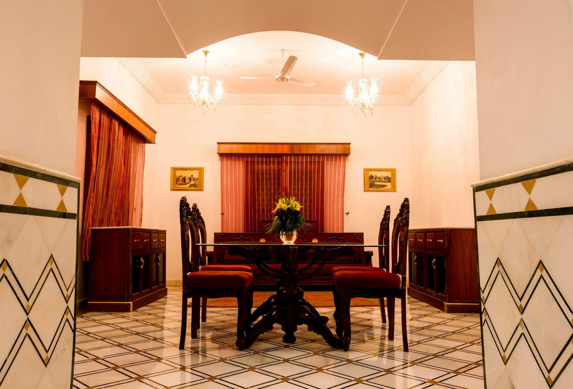 Pratap Mahal Pushkar Ihcl Seleqtion Hotel Buitenkant foto