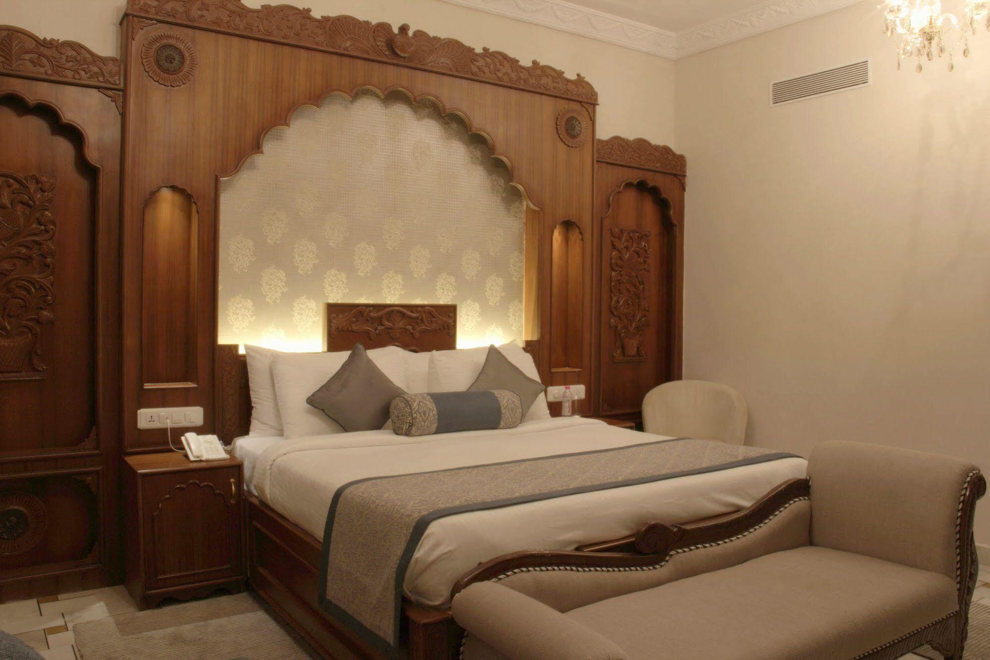 Pratap Mahal Pushkar Ihcl Seleqtion Hotel Buitenkant foto